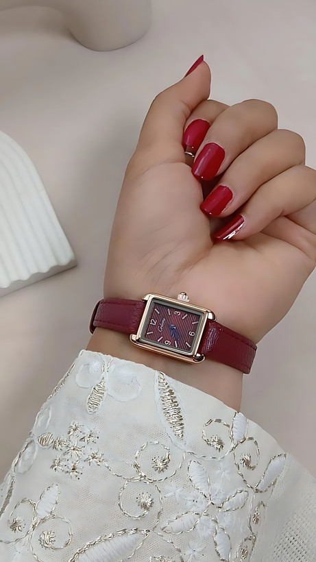 ساعت بند چرمی زنانه Colomi رنگ چری