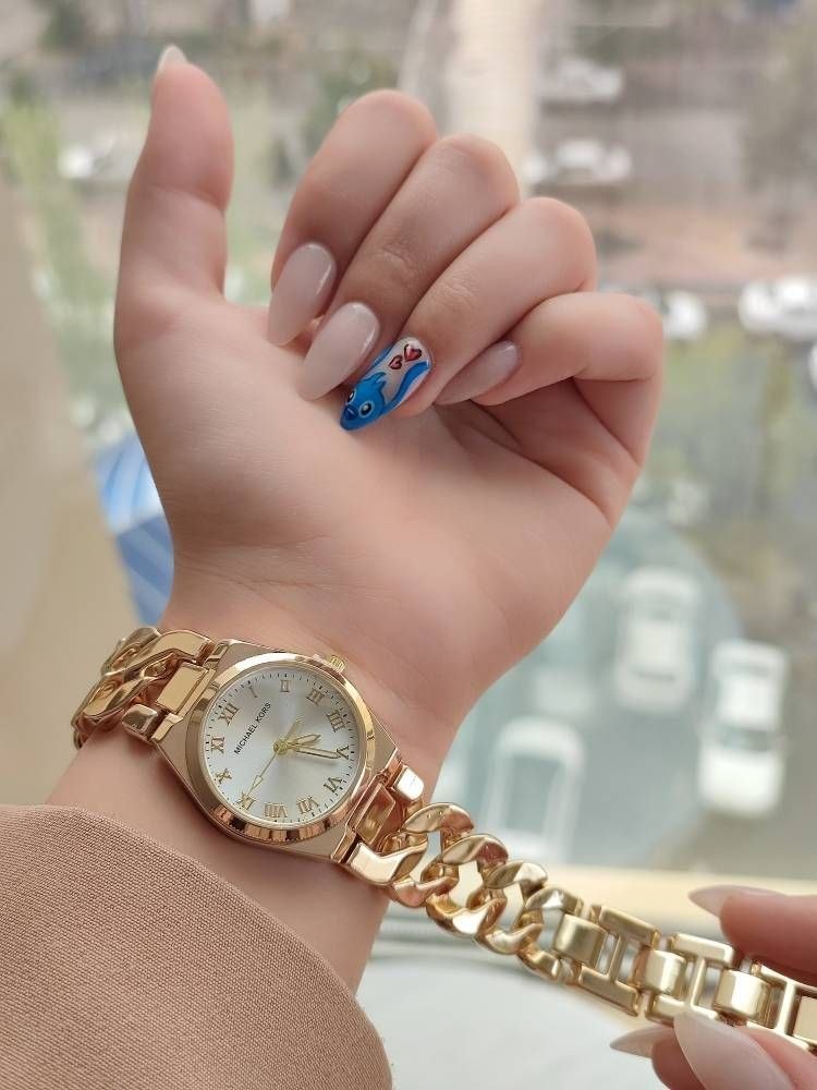 ساعتمچی زنانه مارک Michael kors رنگ ثابت طرح کارتیر